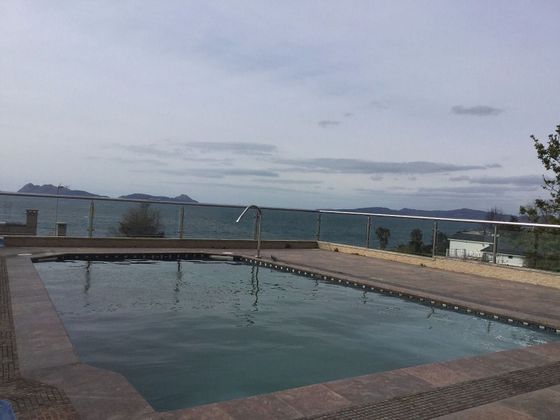 Foto 2 de Chalet en venta en Coruxo - Oia - Saiáns de 4 habitaciones con terraza y piscina
