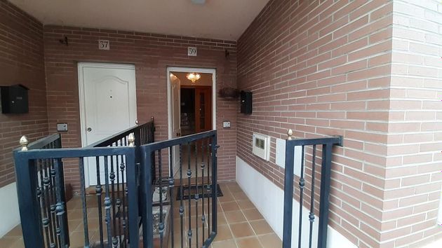 Foto 2 de Casa adossada en venda a La Victoria - El Cabildo de 3 habitacions amb terrassa i garatge