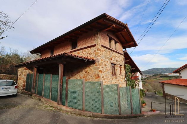 Foto 1 de Casa en venda a calle Galbarriatu de 3 habitacions amb jardí i calefacció