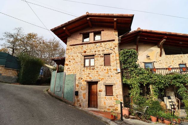 Foto 2 de Casa en venda a calle Galbarriatu de 3 habitacions amb jardí i calefacció