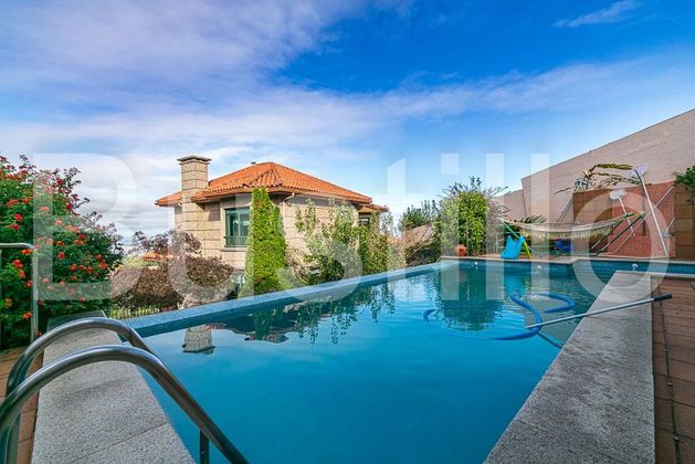 Foto 2 de Xalet en venda a Coruxo - Oia - Saiáns de 4 habitacions amb terrassa i piscina