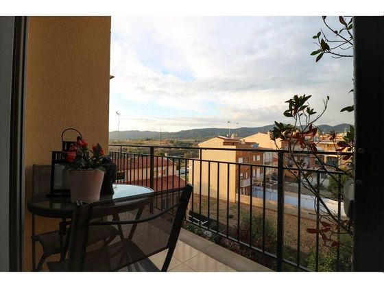 Foto 2 de Dúplex en venda a Can Roca de 3 habitacions amb terrassa i balcó