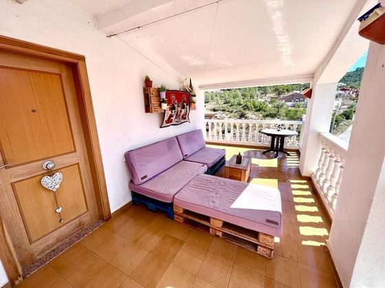 Foto 2 de Venta de chalet en Olèrdola de 3 habitaciones con terraza y jardín