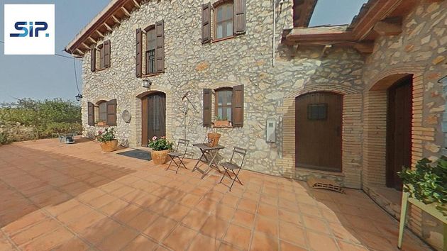 Foto 2 de Venta de casa rural en Castellví de la Marca de 6 habitaciones con piscina y jardín