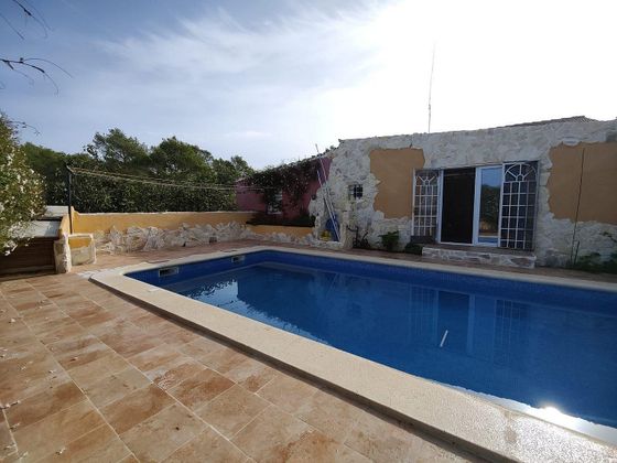 Foto 2 de Venta de chalet en Can Lloses - Can Marcer de 5 habitaciones con terraza y piscina