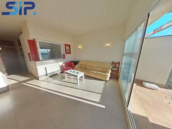 Foto 1 de Casa en venta en Sant Cugat Sesgarrigues de 4 habitaciones con terraza y piscina