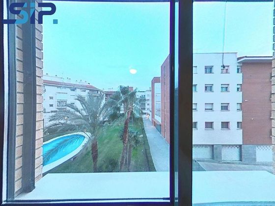 Foto 2 de Venta de piso en Barceloneta - Molí d'En Rovira de 2 habitaciones con terraza y piscina