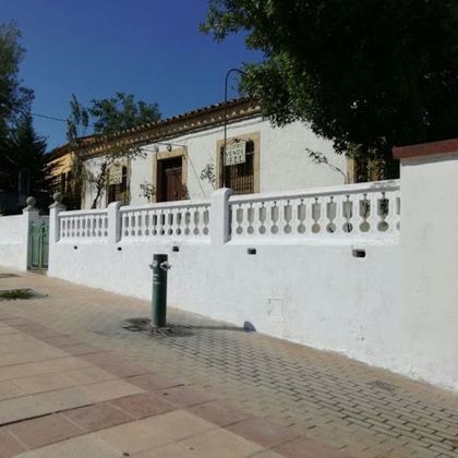 Foto 1 de Chalet en venta en calle San Miguel de 4 habitaciones y 519 m²