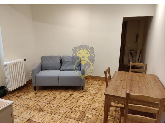 Foto 2 de Pis en lloguer a Gros de 3 habitacions amb terrassa i mobles