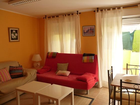 Foto 2 de Casa adossada en venda a calle Las Traseras de 4 habitacions amb terrassa i garatge