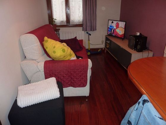 Foto 2 de Piso en venta en Tolosa de 2 habitaciones con calefacción