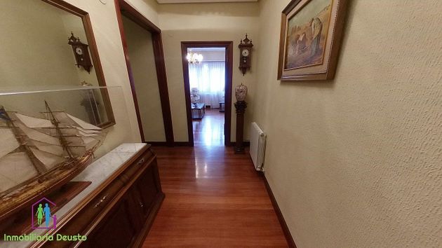 Foto 2 de Pis en venda a San Pedro de Deusto-La Ribera de 2 habitacions amb balcó i calefacció