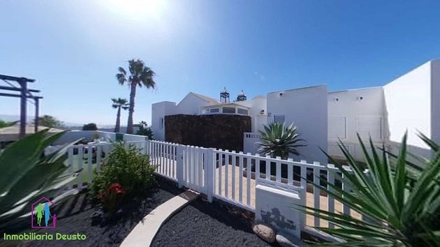 Foto 1 de Pis en lloguer a Playa Blanca de 2 habitacions amb piscina i mobles