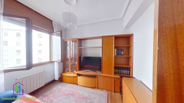 Foto 2 de Piso en alquiler en Barrio de Uribarri de 3 habitaciones con muebles y calefacción