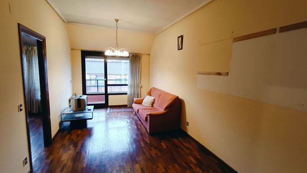 Foto 2 de Pis en venda a Barrio de Abando de 2 habitacions amb terrassa i calefacció