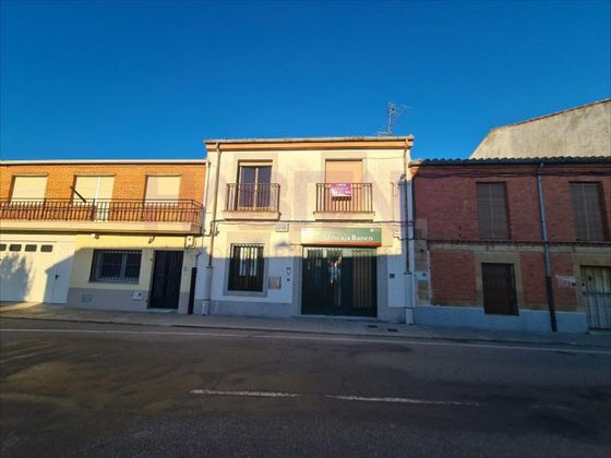Foto 2 de Venta de piso en calle Zapardiel de 3 habitaciones con terraza y balcón