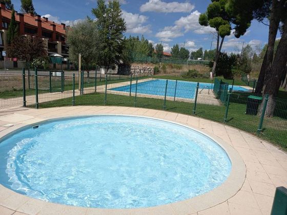 Foto 2 de Pis en venda a Nalda de 3 habitacions amb terrassa i piscina