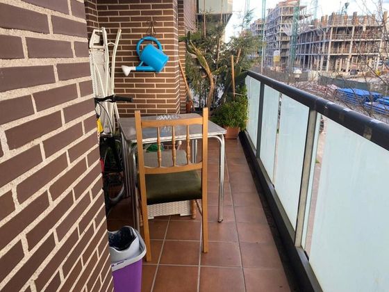 Foto 2 de Piso en venta en Portillejo - Valdegastea de 4 habitaciones con terraza y piscina