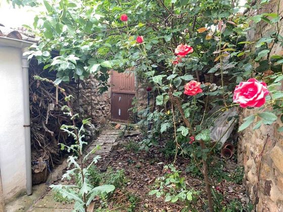 Foto 2 de Casa rural en venda a Galilea de 5 habitacions amb terrassa i jardí