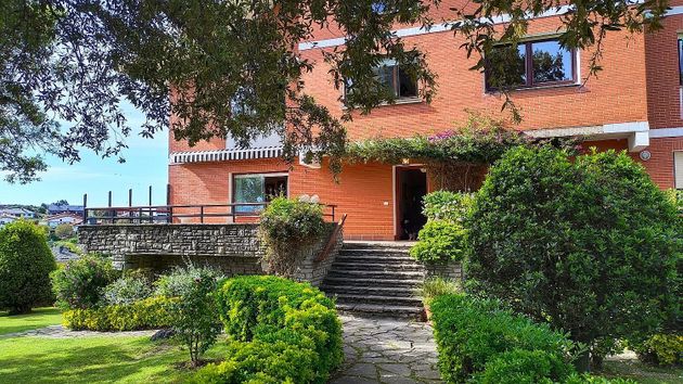 Foto 1 de Casa en venda a calle Zabalbide de 4 habitacions amb terrassa i garatge