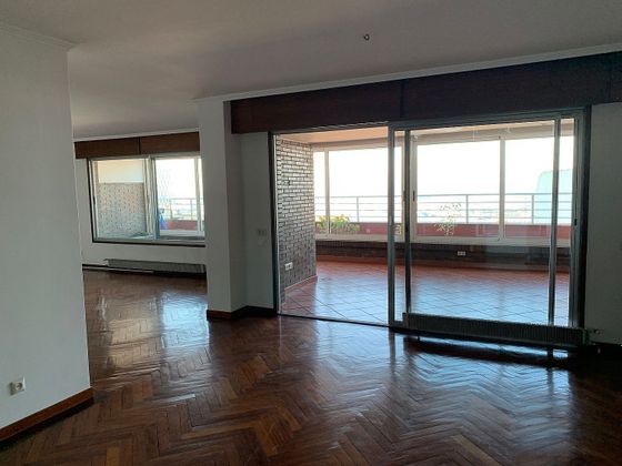 Foto 2 de Pis en lloguer a O Berbés - Peniche de 6 habitacions amb terrassa i garatge