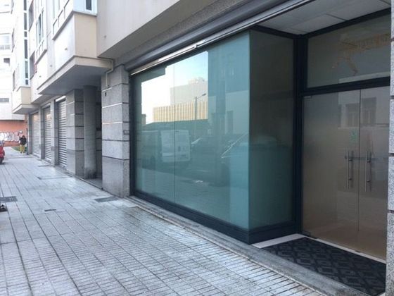 Foto 1 de Alquiler de local en O Berbés - Peniche de 300 m²