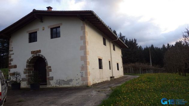 Foto 1 de Casa rural en venda a Ormaiztegi de 4 habitacions amb terrassa i jardí