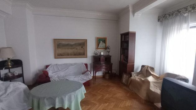 Foto 2 de Pis en venda a paseo De Zorrilla de 4 habitacions amb terrassa i calefacció