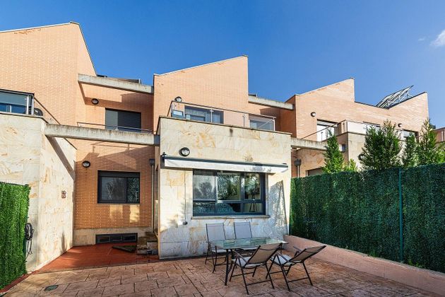 Foto 2 de Casa en venda a La Victoria - El Cabildo de 4 habitacions amb terrassa i garatge