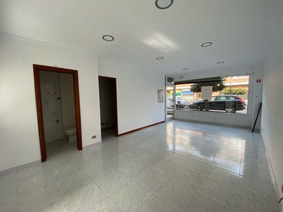 Foto 2 de Alquiler de local en calle Mondoñedo de 75 m²