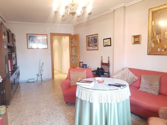 Foto 2 de Pis en venda a Campo de la Juventud de 4 habitacions amb terrassa i calefacció