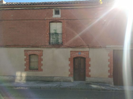 Foto 1 de Venta de chalet en Magaz de Pisuerga de 3 habitaciones con calefacción