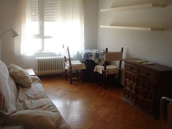 Foto 1 de Alquiler de piso en Centro - Palencia de 1 habitación con muebles y calefacción