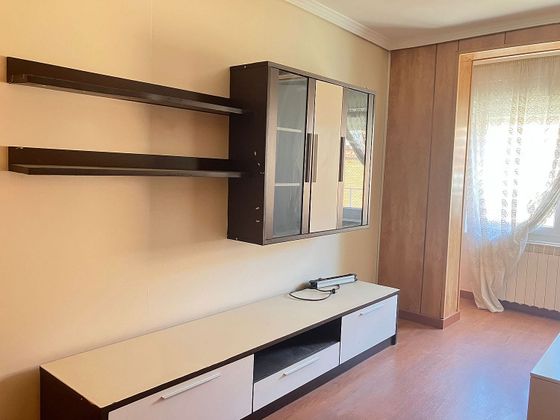 Foto 2 de Pis en venda a Centro - Palencia de 3 habitacions amb mobles i calefacció