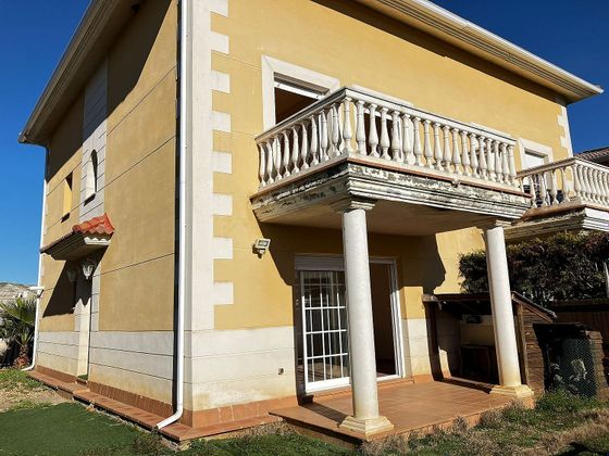 Foto 1 de Casa en venda a Grijota de 3 habitacions amb terrassa i piscina