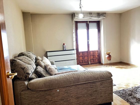 Foto 1 de Pis en venda a Centro - Palencia de 3 habitacions amb garatge i calefacció