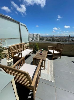 Foto 1 de Àtic en venda a Zabalgana - Ariznabarra de 3 habitacions amb terrassa i garatge
