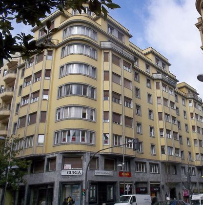 Foto 1 de Alquiler de oficina en Centro - Mendibil - Santiago de 58 m²