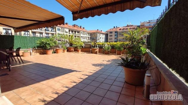 Foto 1 de Piso en venta en plaza Koldo Mitxelena de 2 habitaciones con terraza y garaje