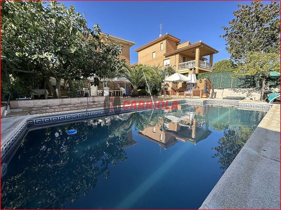 Foto 2 de Chalet en venta en Méntrida de 4 habitaciones con terraza y piscina