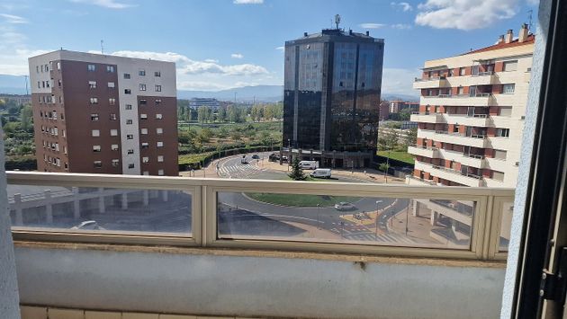 Foto 1 de Pis en venda a Universidad - Los Lirios de 2 habitacions amb terrassa i garatge