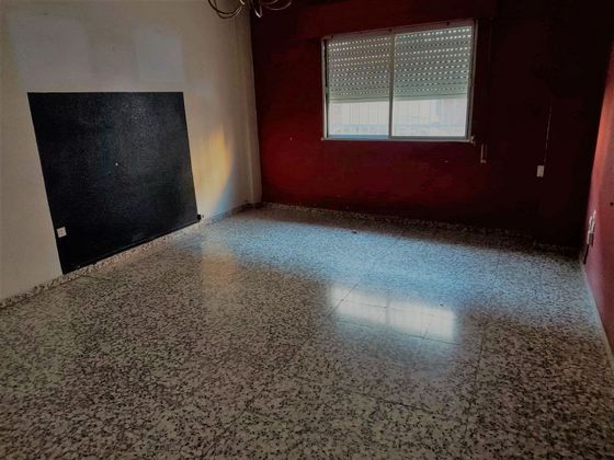 Foto 2 de Piso en venta en Manzanares de 4 habitaciones con calefacción