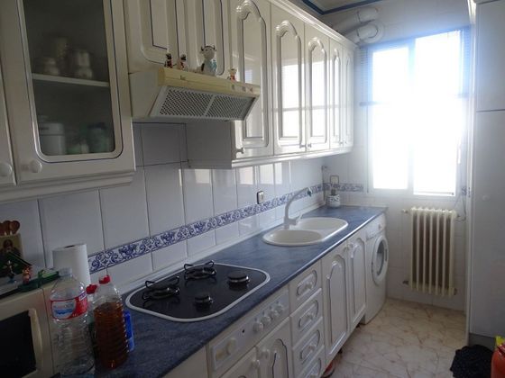 Foto 2 de Pis en venda a Manzanares de 2 habitacions amb terrassa i mobles