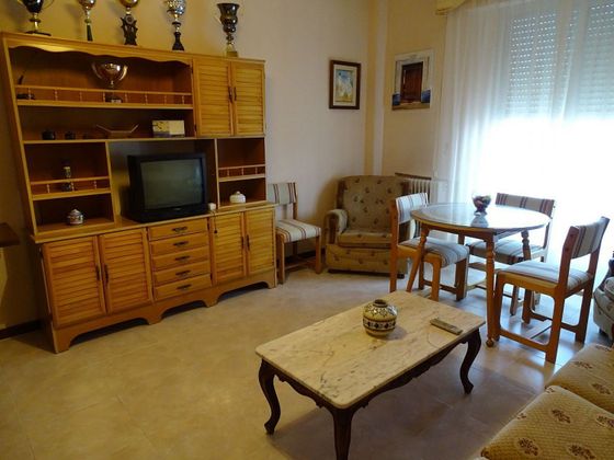 Foto 2 de Pis en venda a Manzanares de 4 habitacions amb terrassa i mobles