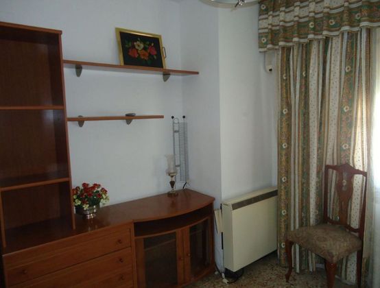 Foto 2 de Piso en venta en Manzanares de 3 habitaciones con terraza y muebles