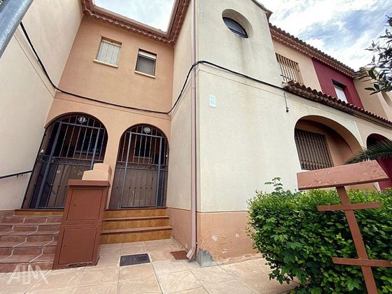 Foto 1 de Casa en venta en Manzanares de 3 habitaciones con terraza y aire acondicionado