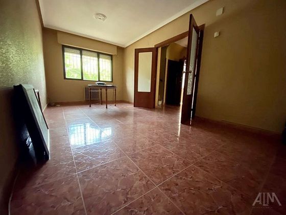Foto 2 de Casa en venda a Manzanares de 3 habitacions amb terrassa i aire acondicionat