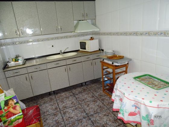Foto 2 de Piso en venta en Manzanares de 4 habitaciones con calefacción