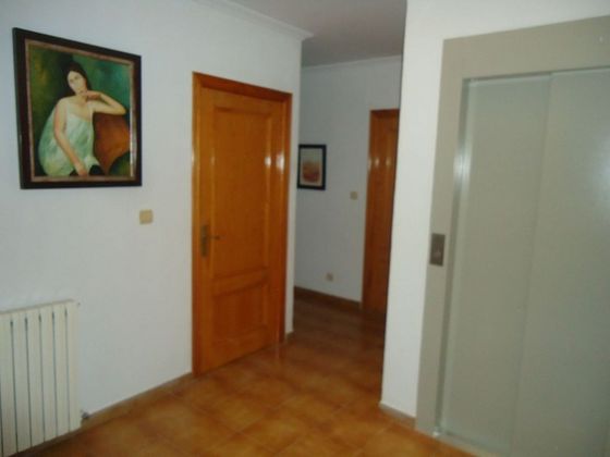 Foto 2 de Venta de casa en Membrilla de 3 habitaciones con balcón y aire acondicionado