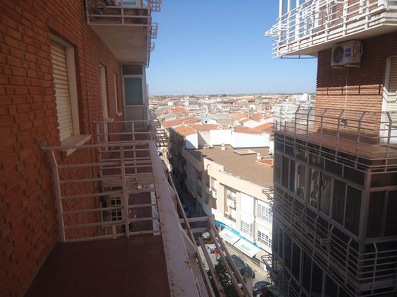 Foto 1 de Piso en venta en Manzanares de 5 habitaciones con garaje y balcón